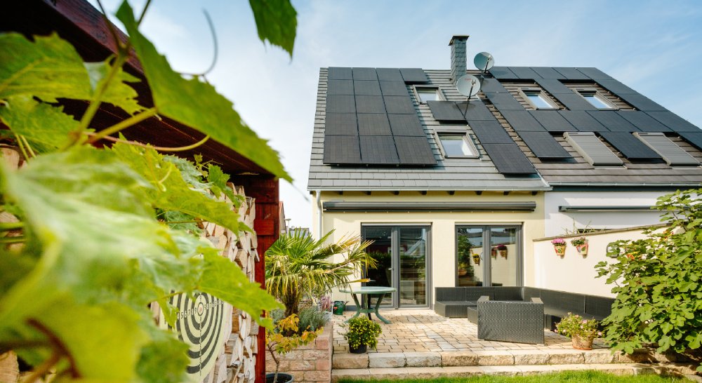 Zweifamilienhaus mit PV-Anlage